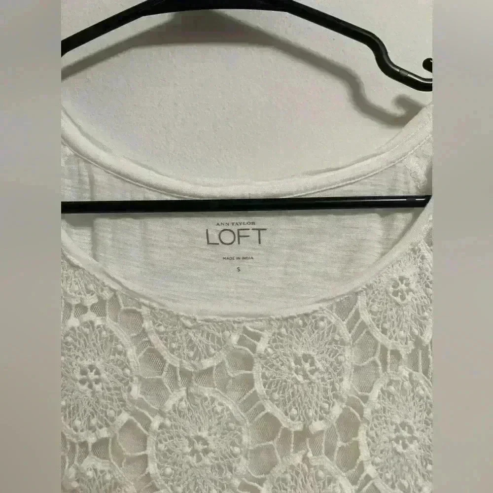Ann Taylor LOFT - Women’s 3/4 Sleeve White Layered Embroidered Top - Size S - Picture 2 of 6